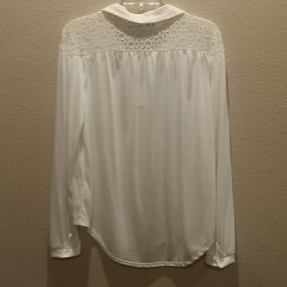 Ivory Top - Picture 2 of 6